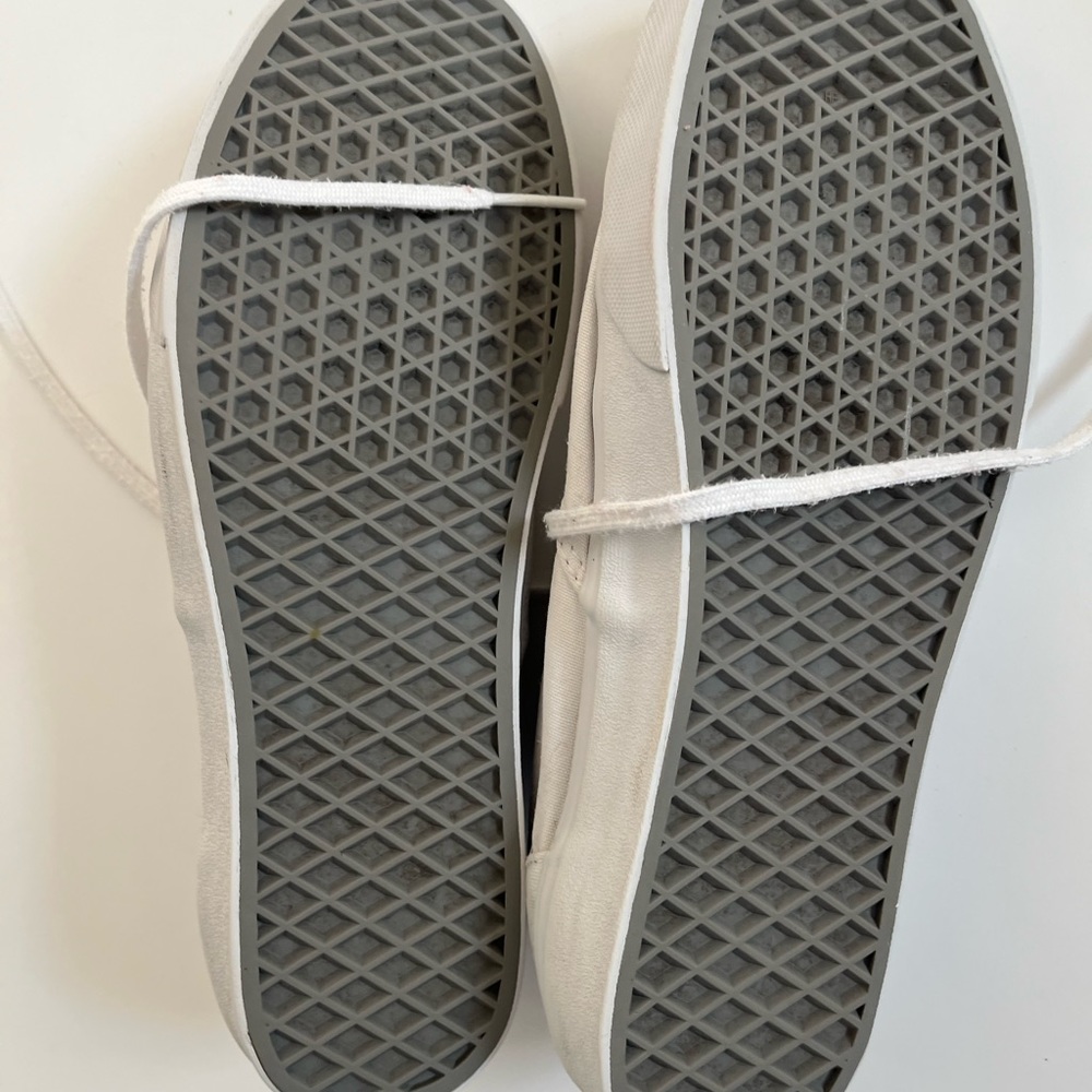 Vans - Picture 4 of 4